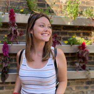 Meet your Posher, Elizabeth